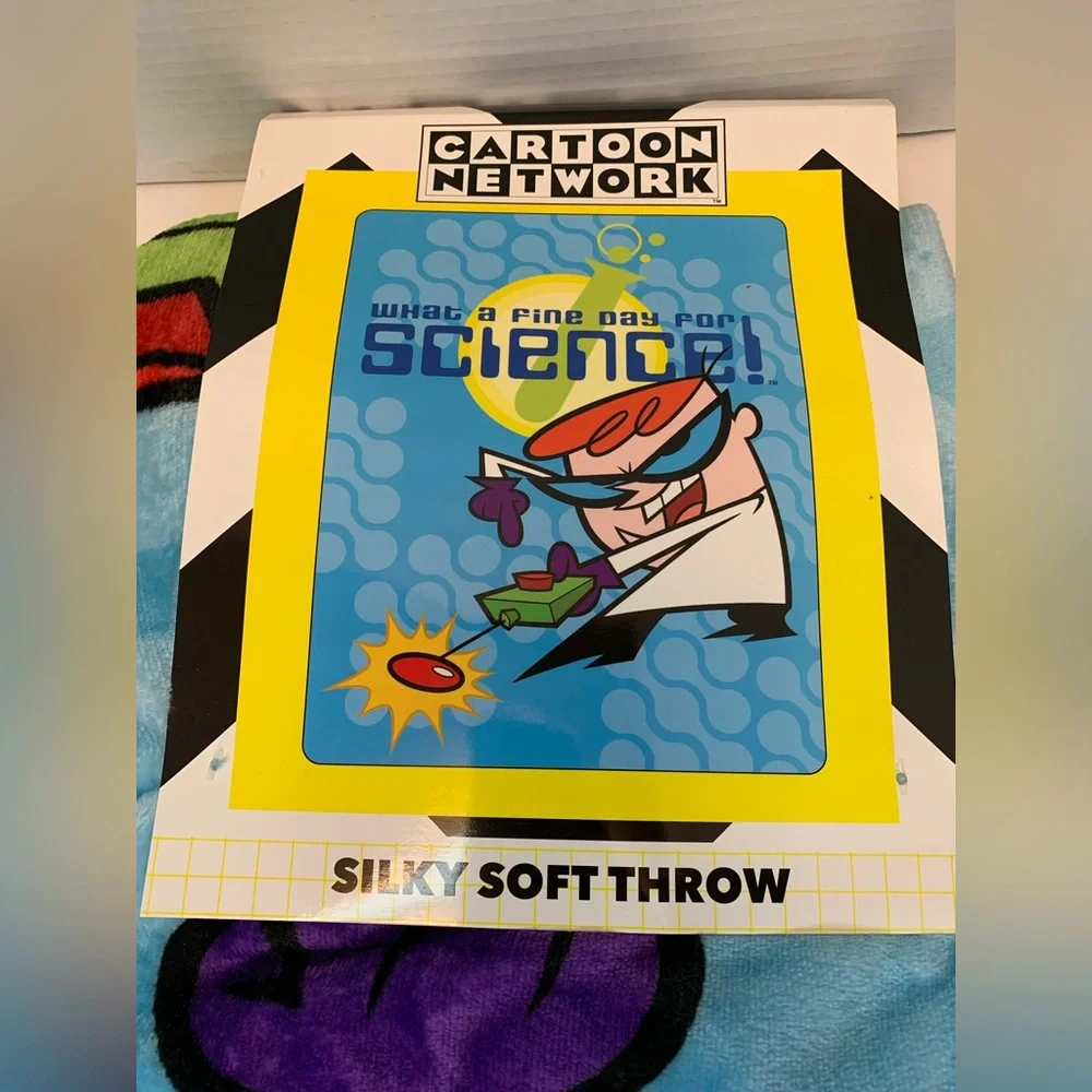 Dexter’s Laboratory Throw - Picture 3 of 5